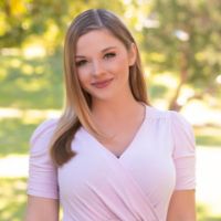 Liz Jeneault